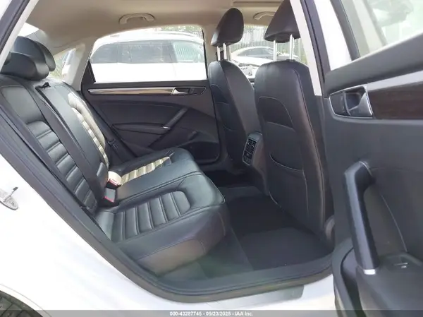 1VWCS7A38GC013710 2016 VOLKSWAGEN PASSAT - Image 8