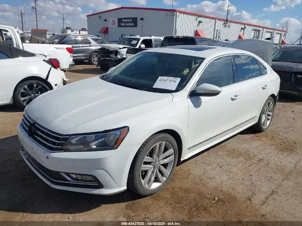 1VWCS7A38GC020981 2016 VOLKSWAGEN PASSAT - Image 2