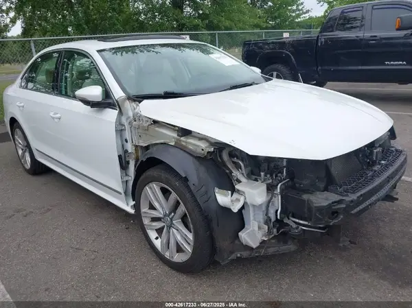 1VWCS7A38GC026439 2016 VOLKSWAGEN PASSAT - Image 1