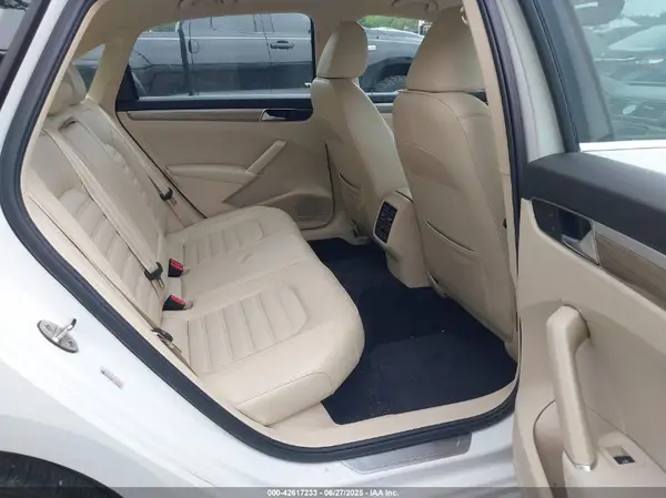 1VWCS7A38GC026439 2016 VOLKSWAGEN PASSAT - Image 8