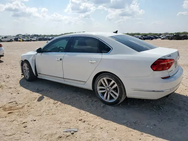 1VWCS7A39GC067047 2016 VOLKSWAGEN PASSAT - Image 2