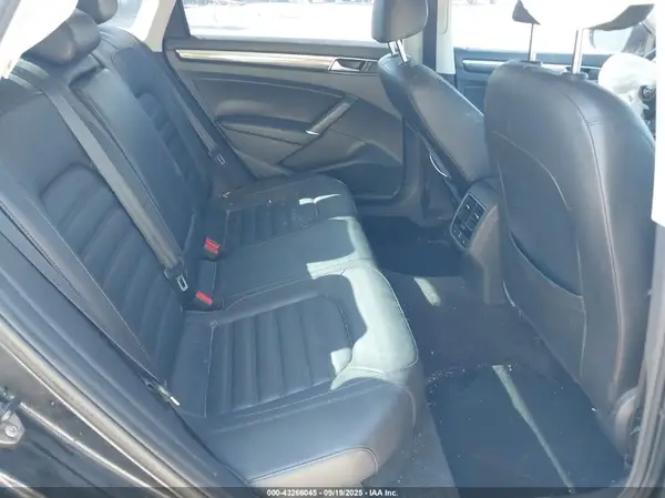 1VWCT7A30HC005163 2017 VOLKSWAGEN PASSAT - Image 8