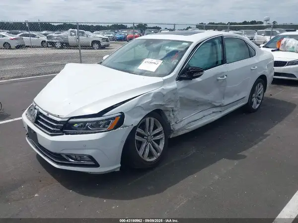 1VWCT7A30HC031648 2017 VOLKSWAGEN PASSAT - Image 2