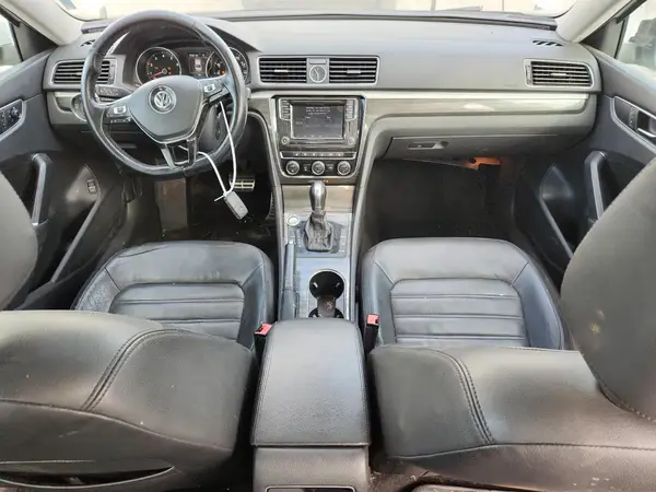 1VWCT7A30HC032203 2017 VOLKSWAGEN PASSAT - Image 8