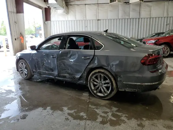 1VWCT7A30HC043735 2017 VOLKSWAGEN PASSAT - Image 2