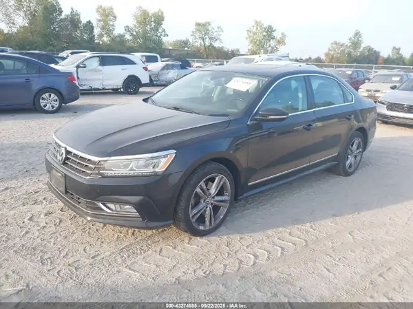 1VWCT7A30HC066514 2017 VOLKSWAGEN PASSAT - Image 2