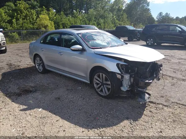 1VWCT7A30HC073088 2017 VOLKSWAGEN PASSAT - Image 1