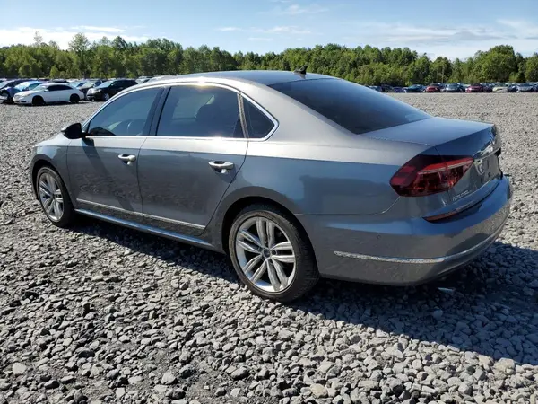 1VWCT7A30HC076556 2017 VOLKSWAGEN PASSAT - Image 2