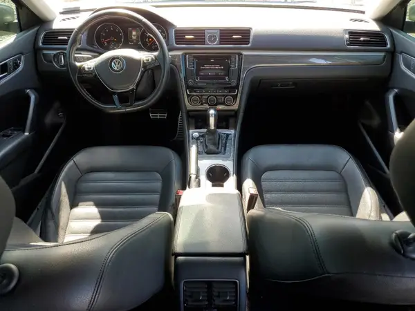 1VWCT7A30HC076556 2017 VOLKSWAGEN PASSAT - Image 8