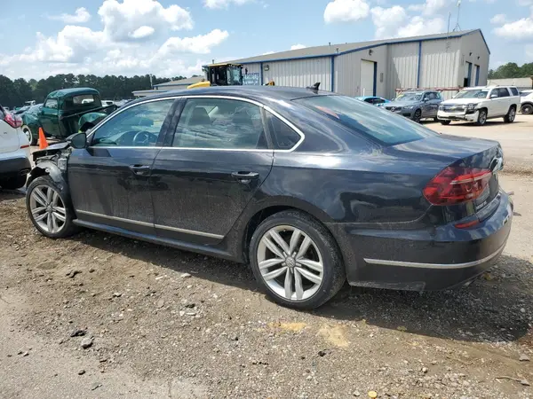 1VWCT7A31HC021758 2017 VOLKSWAGEN PASSAT - Image 2