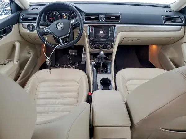 1VWCT7A31HC048717 2017 VOLKSWAGEN PASSAT - Image 8