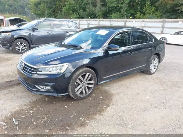 1VWCT7A31HC049298 2017 VOLKSWAGEN PASSAT - Image 2