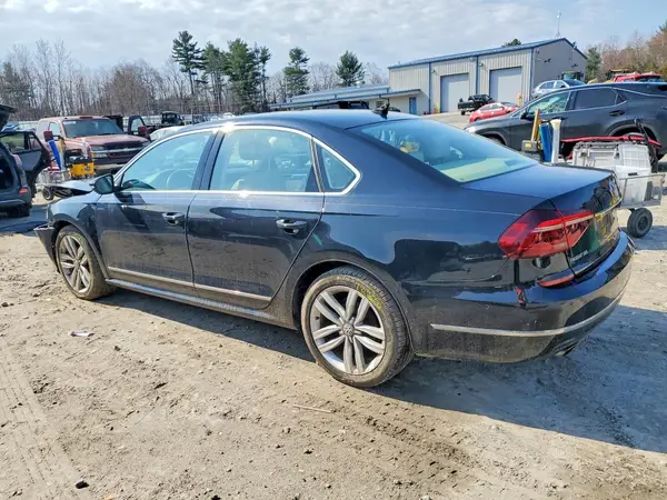 1VWCT7A31HC073648 2017 VOLKSWAGEN PASSAT - Image 2