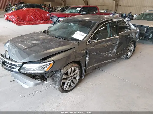 1VWCT7A31HC082091 2017 VOLKSWAGEN PASSAT - Image 2