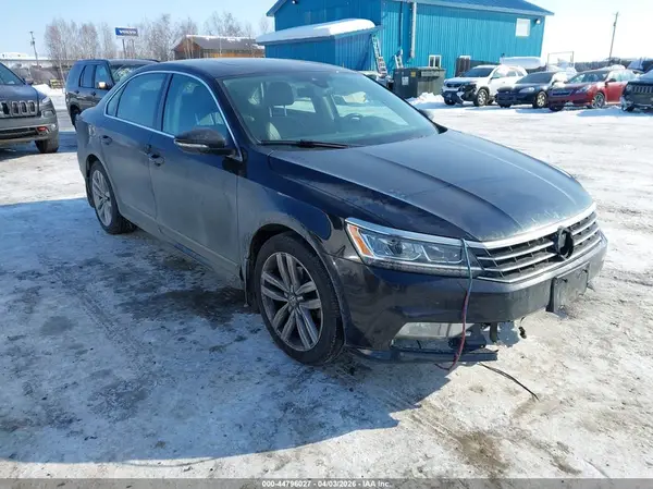 1VWCT7A31HC082866 2017 VOLKSWAGEN PASSAT - Image 1