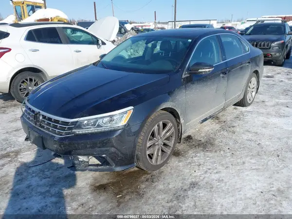 1VWCT7A31HC082866 2017 VOLKSWAGEN PASSAT - Image 2