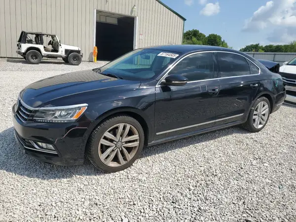 1VWCT7A31HC083774 2017 VOLKSWAGEN PASSAT - Image 1