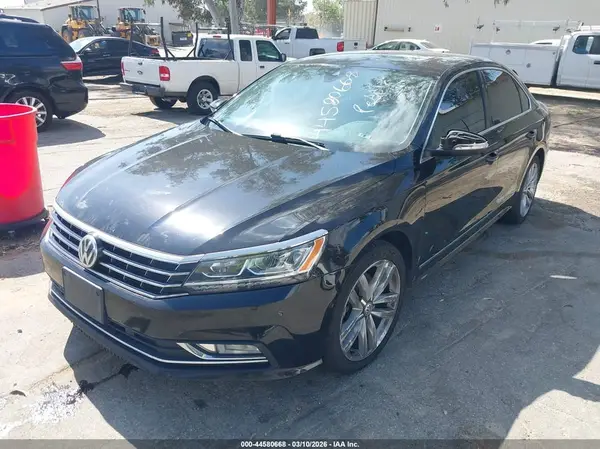 1VWCT7A32GC020942 2016 VOLKSWAGEN PASSAT - Image 2