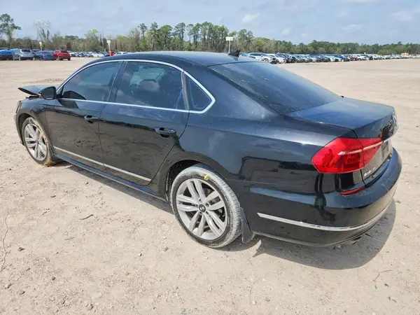 1VWCT7A32GC028779 2016 VOLKSWAGEN PASSAT - Image 2