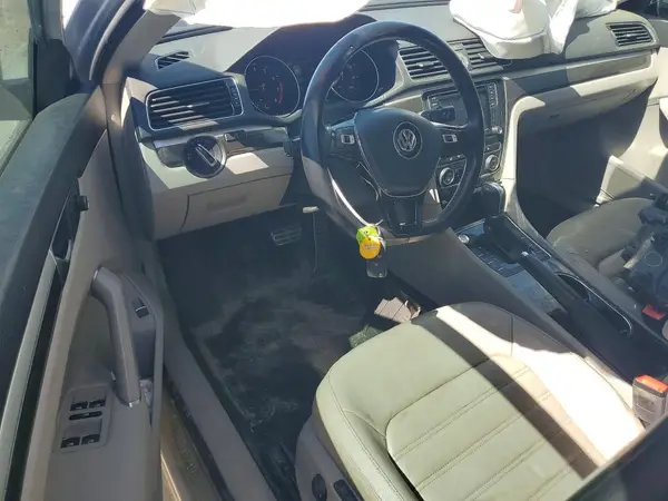 1VWCT7A32HC003026 2017 VOLKSWAGEN PASSAT - Image 8