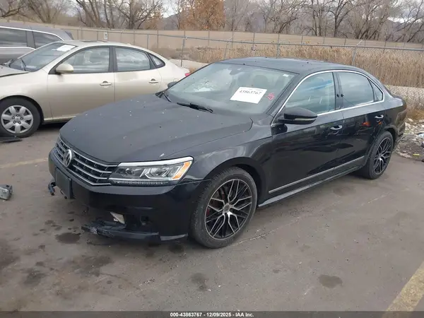 1VWCT7A32HC015399 2017 VOLKSWAGEN PASSAT - Image 2