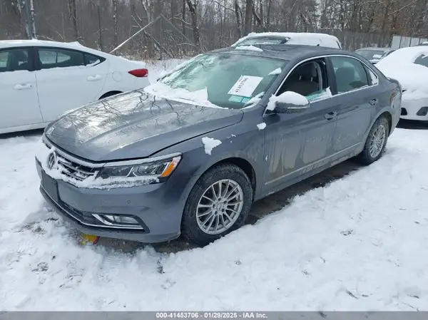1VWCT7A32HC033434 2017 VOLKSWAGEN PASSAT - Image 2