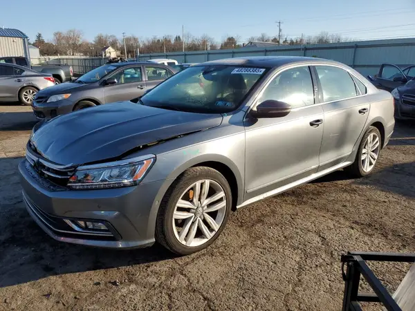 1VWCT7A32HC036933 2017 VOLKSWAGEN PASSAT - Image 1