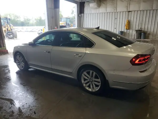 1VWCT7A32HC039136 2017 VOLKSWAGEN PASSAT - Image 2