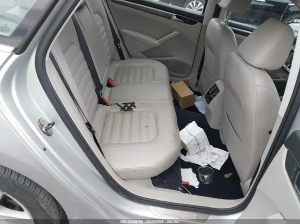 1VWCT7A32HC051738 2017 VOLKSWAGEN PASSAT - Image 8