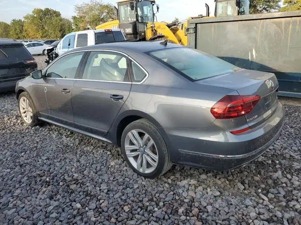 1VWCT7A32HC052808 2017 VOLKSWAGEN PASSAT - Image 2