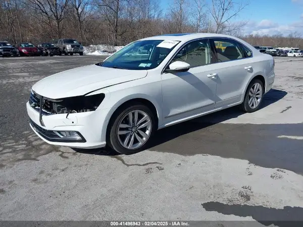 1VWCT7A32HC068510 2017 VOLKSWAGEN PASSAT - Image 2