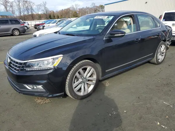 1VWCT7A32HC076946 2017 VOLKSWAGEN PASSAT - Image 1