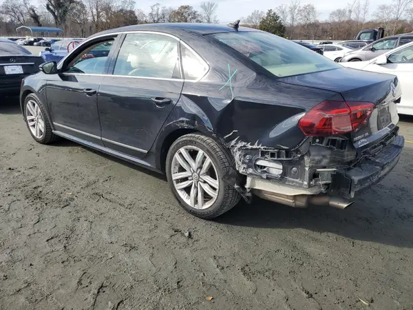 1VWCT7A32HC076946 2017 VOLKSWAGEN PASSAT - Image 2