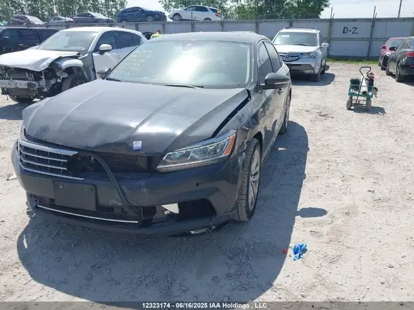 1VWCT7A32HC081564 2017 VOLKSWAGEN PASSAT - Image 2