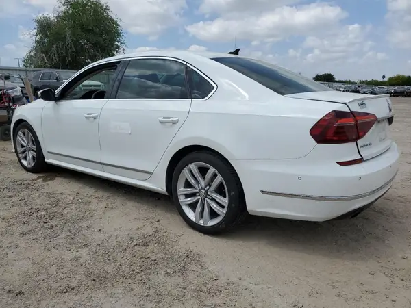 1VWCT7A33HC002676 2017 VOLKSWAGEN PASSAT - Image 2