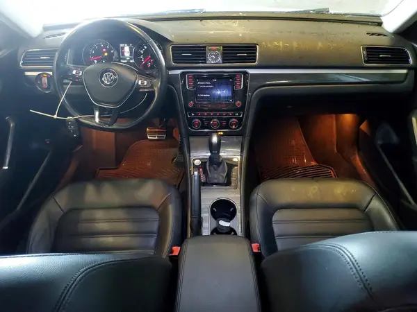 1VWCT7A33HC031918 2017 VOLKSWAGEN PASSAT - Image 8