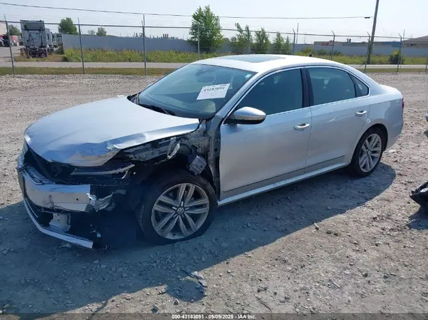 1VWCT7A33HC038478 2017 VOLKSWAGEN PASSAT - Image 2
