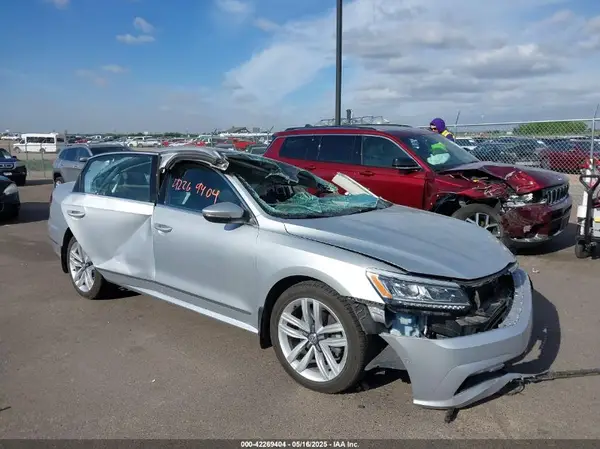 1VWCT7A33HC060609 2017 VOLKSWAGEN PASSAT - Image 1