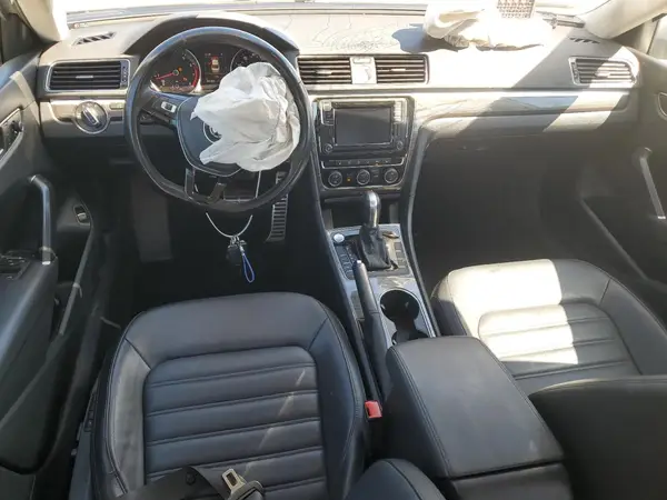 1VWCT7A33HC062277 2017 VOLKSWAGEN PASSAT - Image 8
