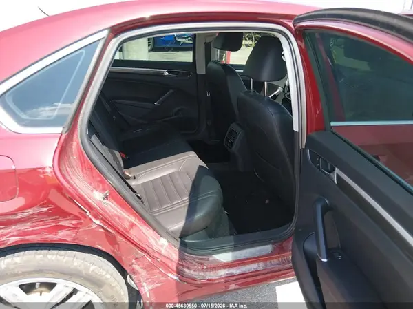 1VWCT7A33HC064823 2017 VOLKSWAGEN PASSAT - Image 8