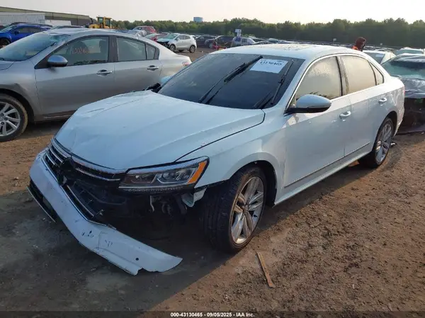 1VWCT7A33HC075952 2017 VOLKSWAGEN PASSAT - Image 2