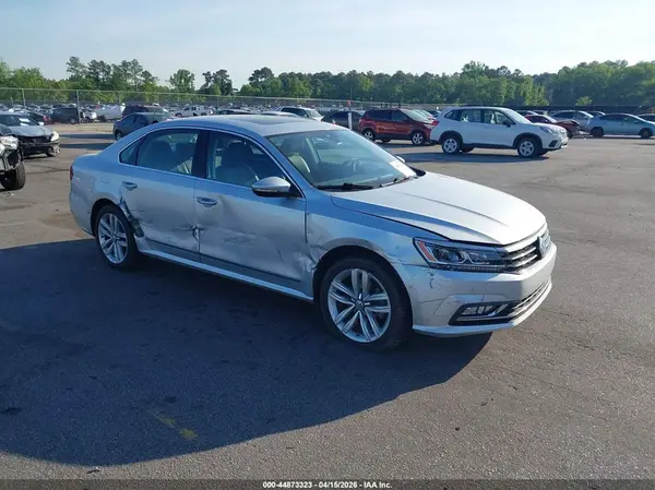 1VWCT7A34HC003139 2017 VOLKSWAGEN PASSAT - Image 1