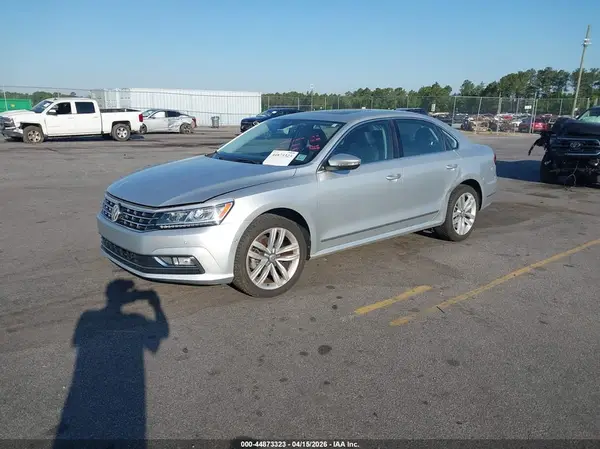 1VWCT7A34HC003139 2017 VOLKSWAGEN PASSAT - Image 2