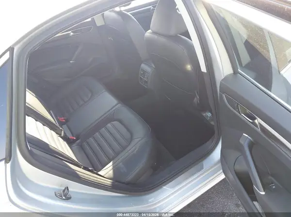 1VWCT7A34HC003139 2017 VOLKSWAGEN PASSAT - Image 8