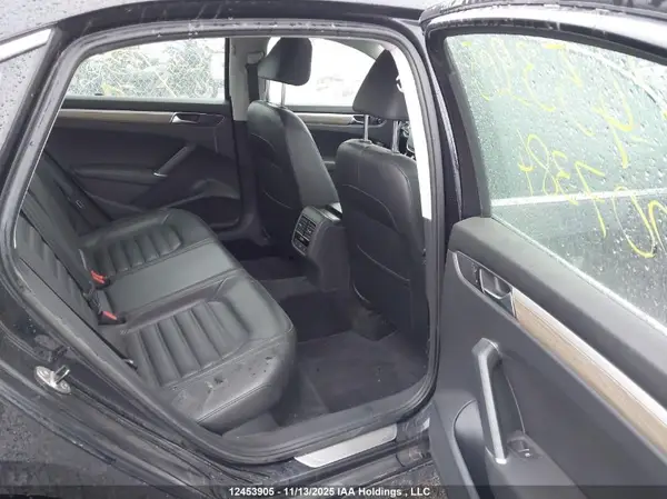 1VWCT7A34HC007384 2017 VOLKSWAGEN PASSAT - Image 8