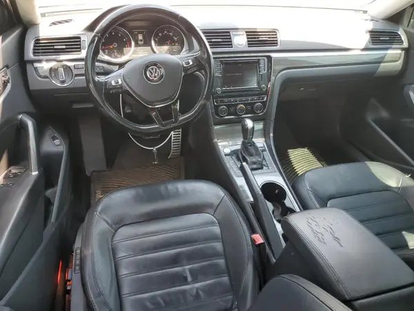 1VWCT7A34HC032768 2017 VOLKSWAGEN PASSAT - Image 8