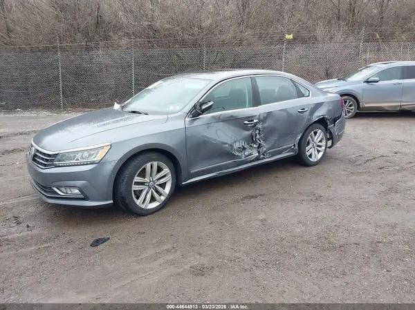 1VWCT7A34HC039008 2017 VOLKSWAGEN PASSAT - Image 2