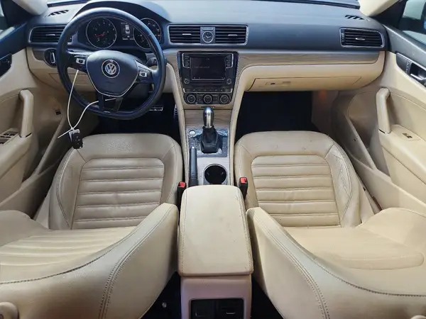 1VWCT7A34HC048484 2017 VOLKSWAGEN PASSAT - Image 8