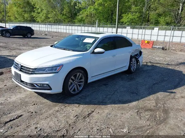 1VWCT7A34HC067858 2017 VOLKSWAGEN PASSAT - Image 2