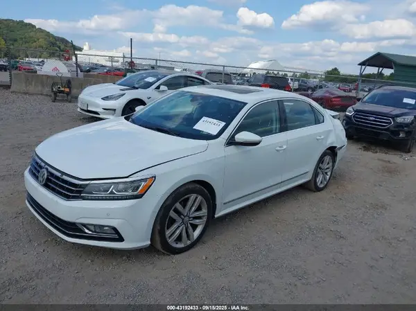 1VWCT7A34HC077189 2017 VOLKSWAGEN PASSAT - Image 2